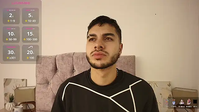 Snapshot of Amadeo_Wild chatting on October 27, 2025, 7:34 am Amadeo Wild online show from October 27, 2025, 7:34 am