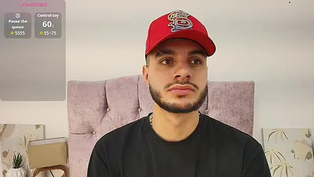 Snapshot of Amadeo_Wild chatting on November 8, 2025, 1:22 pm Amadeo Wild online show from November 8, 2025, 1:22 pm