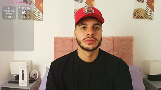 Snapshot of Amadeo_Wild chatting on November 16, 2025, 2:55 pm Amadeo Wild online show from November 16, 2025, 2:55 pm