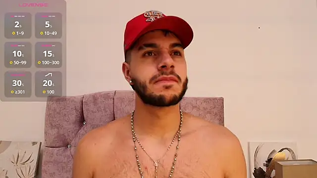 Snapshot of Amadeo_Wild chatting on November 30, 2025, 3:38 pm Amadeo Wild online show from November 30, 2025, 3:38 pm