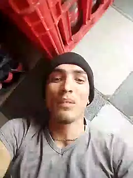 Snapshot of jeremy_scott chatting on December 9, 2024, 7:29 pm jeremy scott online show from December 9, 2024, 7:29 pm