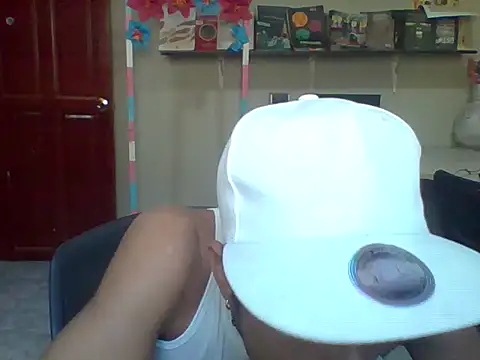 jeremy scott online show from February 12, 2026, 8:59 pm