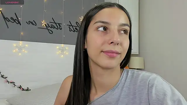 Snapshot of Maria__Candy chatting on December 16, 2025, 4:17 am Maria Candy online show from December 16, 2025, 4:17 am