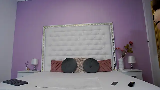 Snapshot of Lenna_Paul chatting on January 10, 2026, 4:47 am Lenna Paul online show from January 10, 2026, 4:47 am