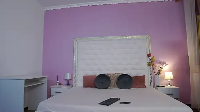 Snapshot of Lenna_Paul chatting on February 5, 2026, 5:01 am Lenna Paul online show from February 5, 2026, 5:01 am