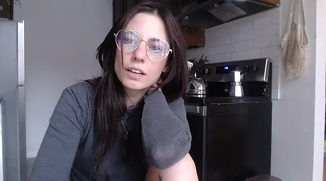 Snapshot of MaeDaybaby chatting on December 16, 2024, 4:27 pm MaeDaybaby online show from December 16, 2024, 4:27 pm