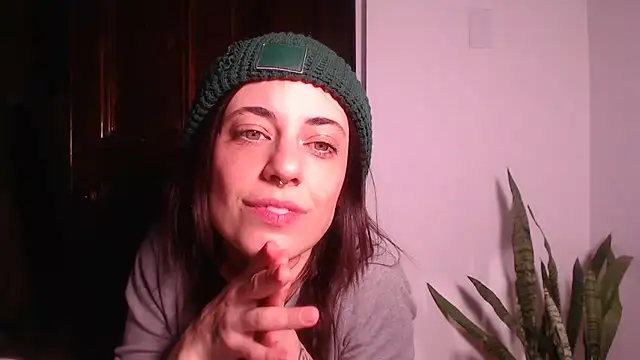 Snapshot of MaeDaybaby chatting on January 9, 2025, 5:00 pm MaeDaybaby online show from January 9, 2025, 5:00 pm