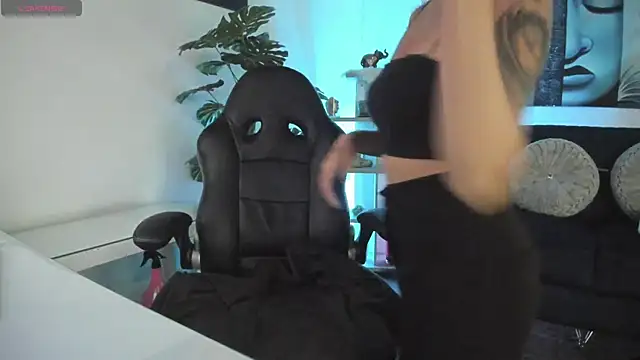 Snapshot of BaphyBaby chatting on February 11, 2026, 11:37 am BaphyBaby online show from February 11, 2026, 11:37 am