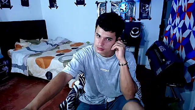 Snapshot of freddy_romas chatting on March 15, 2026, 1:22 am freddy romas online show from March 15, 2026, 1:22 am
