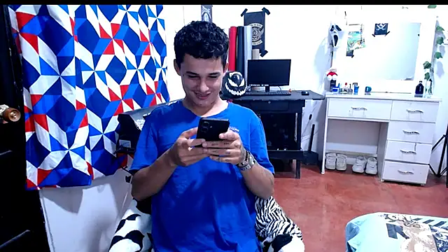 Snapshot of freddy_romas chatting on March 17, 2026, 1:54 am freddy romas online show from March 17, 2026, 1:54 am