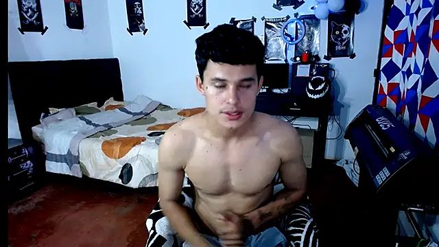 Snapshot of freddy_romas chatting on March 19, 2026, 7:40 pm freddy romas online show from March 19, 2026, 7:40 pm