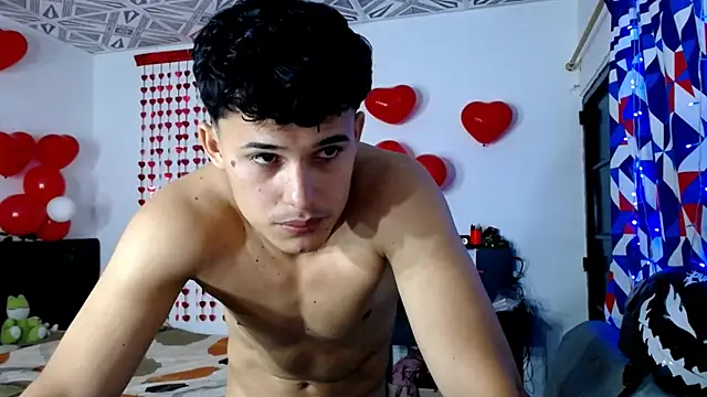 Snapshot of freddy_romas chatting on April 14, 2026, 12:33 pm freddy romas online show from April 14, 2026, 12:33 pm