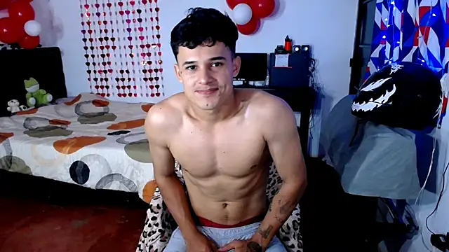 Snapshot of freddy_romas chatting on April 17, 2026, 12:30 pm freddy romas online show from April 17, 2026, 12:30 pm