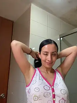 yaralyminjo2 online show from December 7, 2024, 1:18 pm