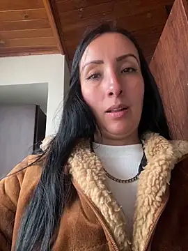 yaralyminjo2 online show from December 30, 2024, 9:08 pm