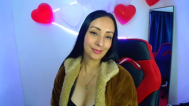 yaralyminjo2 online show from February 18, 2025, 1:33 pm