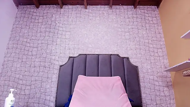 Snapshot of luce_williams chatting on January 24, 2025, 1:24 am luce williams online show from January 24, 2025, 1:24 am