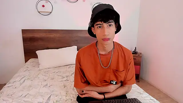 Snapshot of novaybrian chatting on December 12, 2024, 4:37 am novaybrian online show from December 12, 2024, 4:37 am