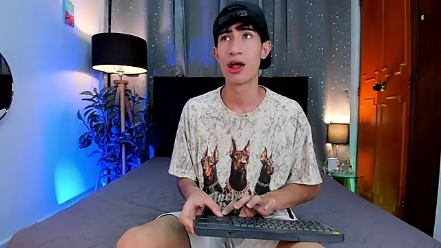 Snapshot of novaybrian chatting on January 15, 2025, 12:36 pm novaybrian online show from January 15, 2025, 12:36 pm