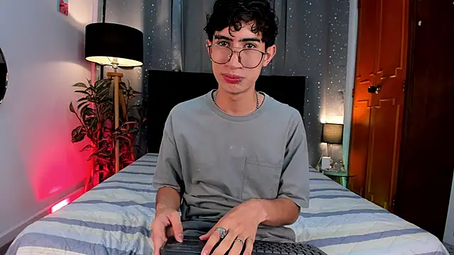 Snapshot of novaybrian chatting on January 16, 2025, 12:42 pm novaybrian online show from January 16, 2025, 12:42 pm