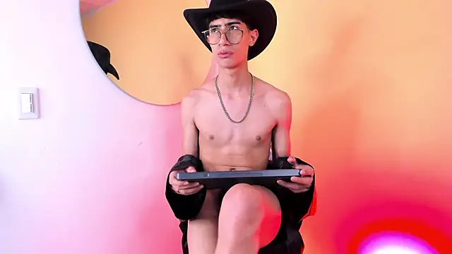 Snapshot of novaybrian chatting on January 28, 2025, 10:45 am novaybrian online show from January 28, 2025, 10:45 am