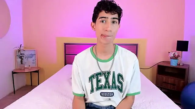 Snapshot of novaybrian chatting on February 4, 2025, 4:15 am novaybrian online show from February 4, 2025, 4:15 am