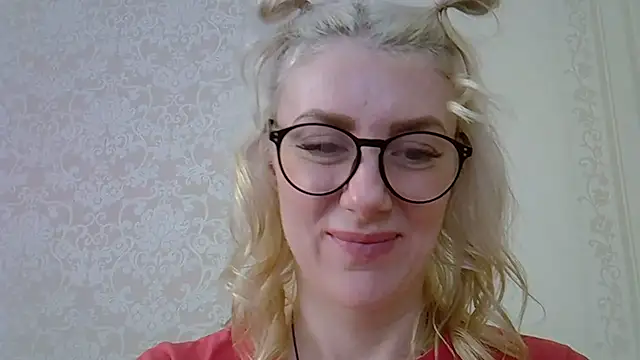 Snapshot of Pabonya91 chatting on February 7, 2025, 10:08 am Pabonya91 online show from February 7, 2025, 10:08 am