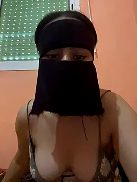 Lalou online show from November 14, 2025, 1:10 pm