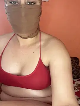 Lalou online show from April 5, 2026, 3:42 pm