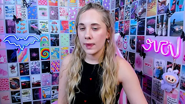 MiaMilas online show from January 12, 2026, 2:22 pm