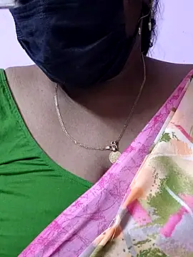 mallu-sumi online show from April 20, 2026, 6:42 pm