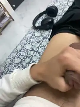 Snapshot of wknows2 chatting on January 15, 2026, 8:23 pm wknows2 online show from January 15, 2026, 8:23 pm