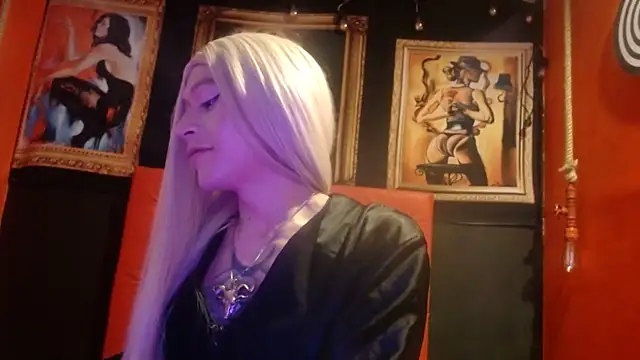 MEGANNIXX online show from October 12, 2025, 4:11 am
