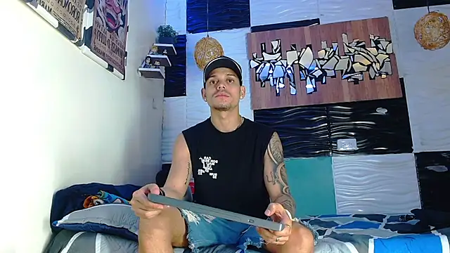 Friendsofeverything  online show from December 21, 2025, 10:22 am