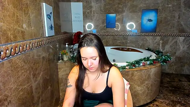 Snapshot of Mira_Karter chatting on January 8, 2025, 4:55 am Mira Karter online show from January 8, 2025, 4:55 am