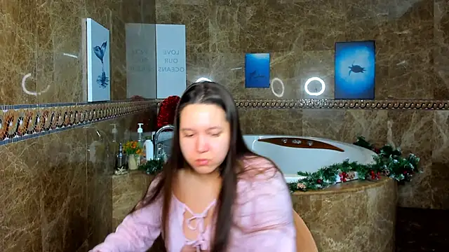 Snapshot of Mira_Karter chatting on January 25, 2025, 1:43 am Mira Karter online show from January 25, 2025, 1:43 am