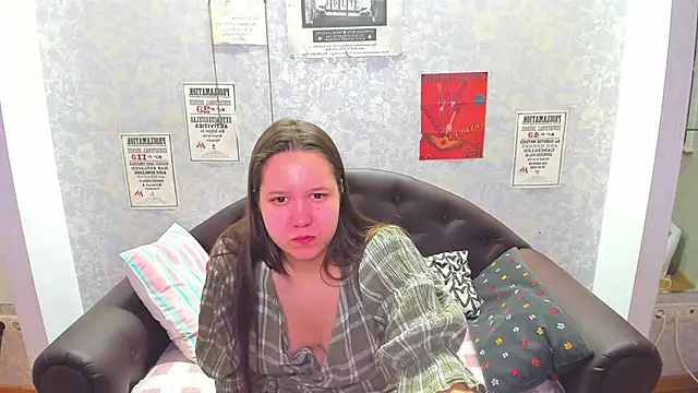 Snapshot of Mira_Karter chatting on January 28, 2025, 2:00 am Mira Karter online show from January 28, 2025, 2:00 am