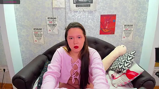 Snapshot of Mira_Karter chatting on February 5, 2025, 6:13 am Mira Karter online show from February 5, 2025, 6:13 am