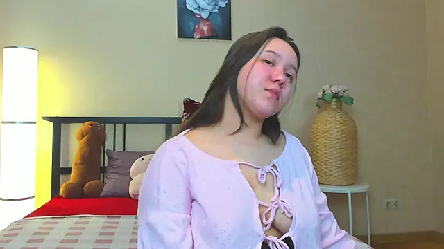 Snapshot of Mira_Karter chatting on February 15, 2025, 2:26 am Mira Karter online show from February 15, 2025, 2:26 am