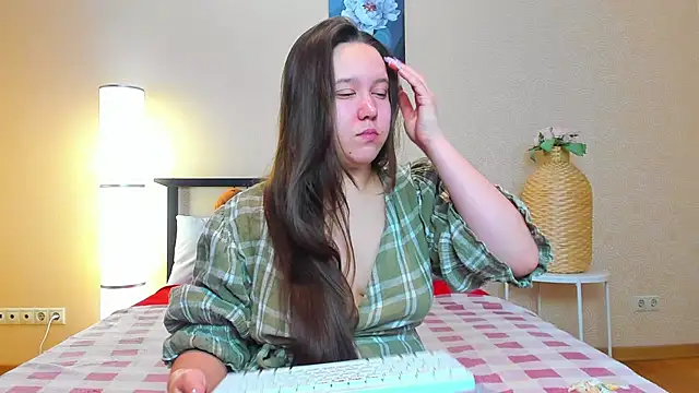 Snapshot of Mira_Karter chatting on February 19, 2025, 2:12 am Mira Karter online show from February 19, 2025, 2:12 am