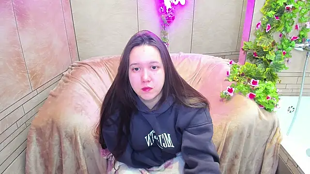 Snapshot of Mira_Karter chatting on February 22, 2025, 2:28 am Mira Karter online show from February 22, 2025, 2:28 am