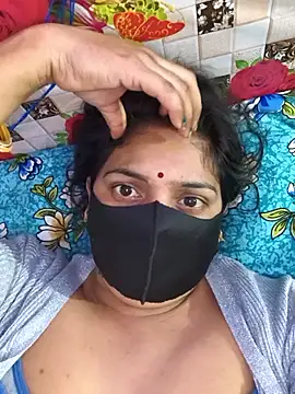 PeaCoooock online show from November 7, 2025, 5:13 pm