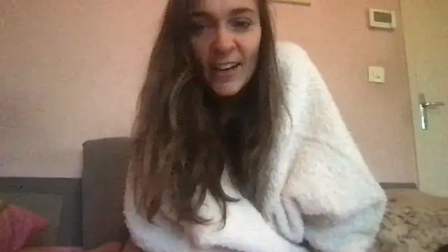 Snapshot of dosynophia2 chatting on January 14, 2025, 1:17 pm dosynophia2 online show from January 14, 2025, 1:17 pm