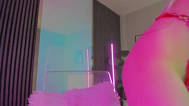 Snapshot of blondie_muller chatting on March 1, 2025, 8:21 pm blondie muller online show from March 1, 2025, 8:21 pm