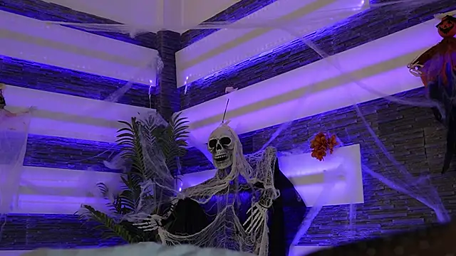 Snapshot of blondie_muller chatting on November 9, 2025, 9:24 pm blondie muller online show from November 9, 2025, 9:24 pm