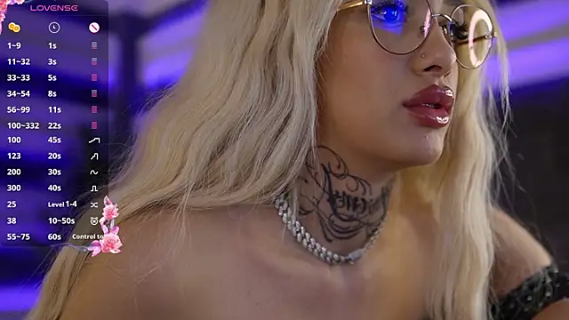 Snapshot of blondie_muller chatting on November 13, 2025, 8:52 pm blondie muller online show from November 13, 2025, 8:52 pm