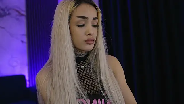Snapshot of blondie_muller chatting on May 6, 2026, 7:52 pm blondie muller online show from May 6, 2026, 7:52 pm