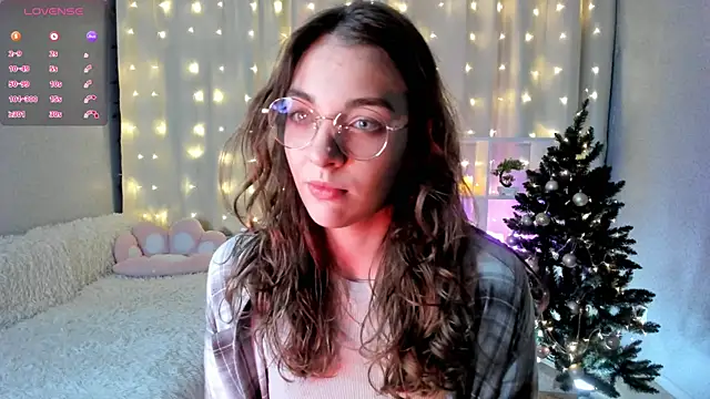 AraCopple online show from January 9, 2025, 6:15 pm