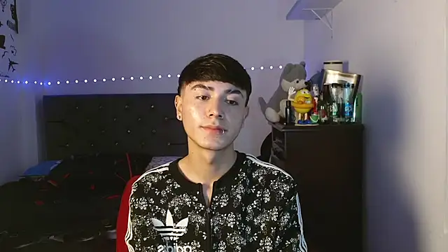 Snapshot of Im_juanda chatting on December 23, 2024, 8:57 pm Im juanda online show from December 23, 2024, 8:57 pm