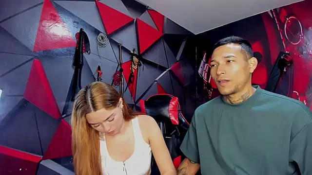 Hana and Zeta online show from December 15, 2025, 12:20 pm